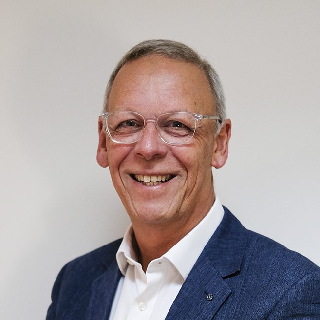 Dr-Edward-Van-Beem-Perth Dr Edward Van Beem Plastic Surgeon Perth Cottesloe
